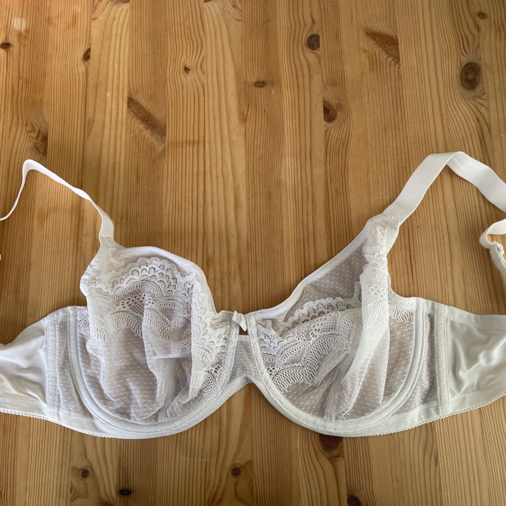 Triumph White Lace Underwire Bra Intimates